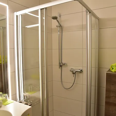 Hotel Zum 3*