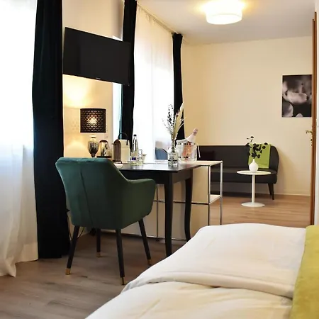 Zum Garni Hotel 3*