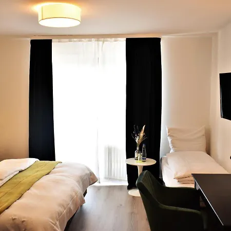 Zum Garni Hotel 3*